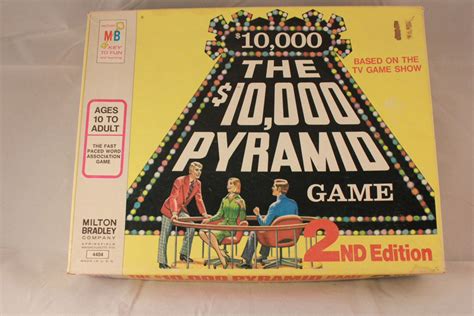 Vintage 10,000 Pyramid Board Game (Second Edition 1974) Complete by brooksandthurman on Etsy ...