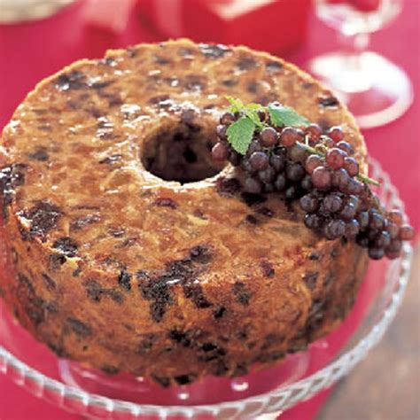 Dried Cherry-Almond Fruitcake recipe | Epicurious.com