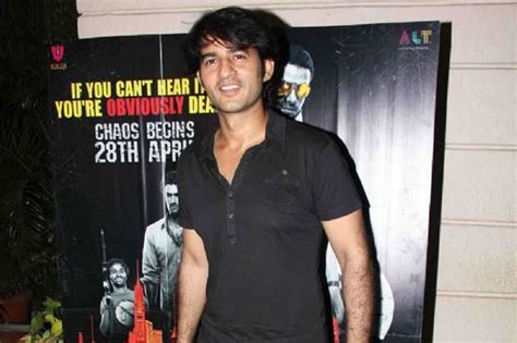 Hiten Tejwani Refused Bigg Boss Last Season Due To Family