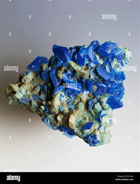 Copper sulfate crystals Stock Photo - Alamy