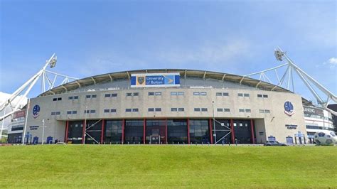 Bolton Wanderers FC cuts betting links at stadium - BBC News