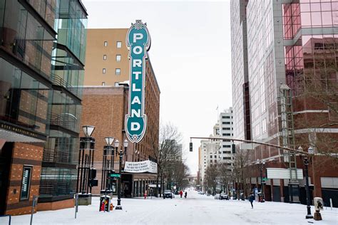 10 Helpful Tips for Surviving WINTER IN PORTLAND (Local's Guide)