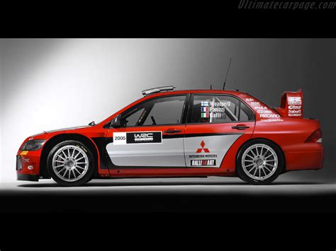 Mitsubishi Lancer WRC05 High Resolution Image (4 of 12)