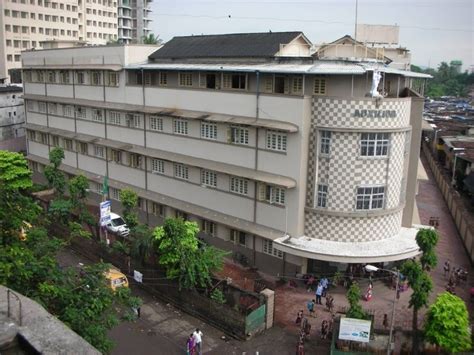 Auxilium Convent High School, Wadala, Mumbai - EducationWorld