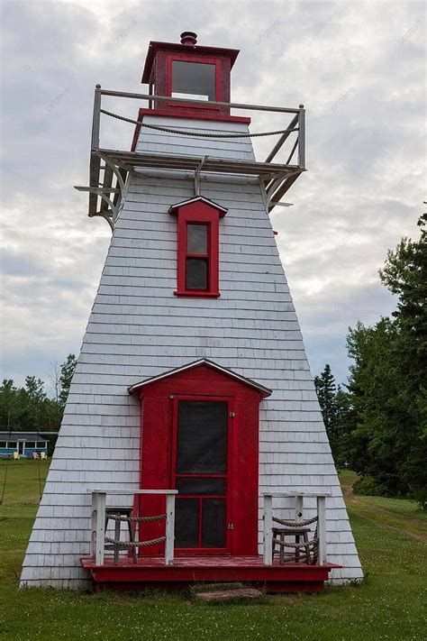 Cardigan River Lighthouse On Prince Edward Island Lighthouse Travel ...