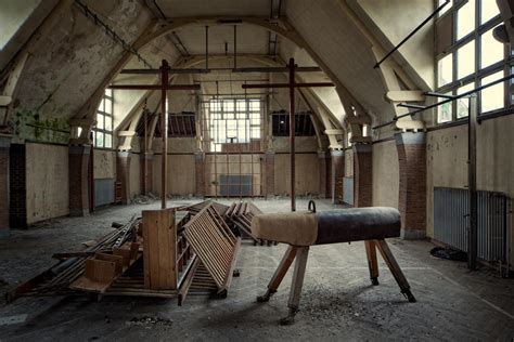 The old gym in an abandoned school : r/AbandonedPorn