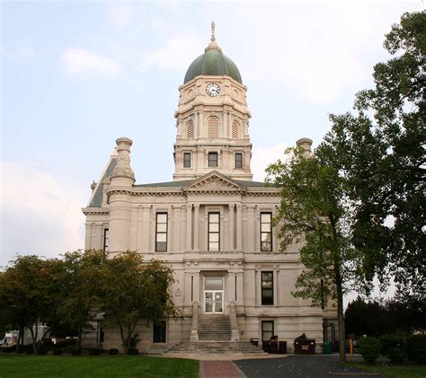 Whitley County Courthouse in Columbia City, Indiana image - Free stock photo - Public Domain ...