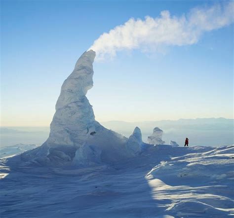 A steam chimney located on an Antarctic volcano. : pics