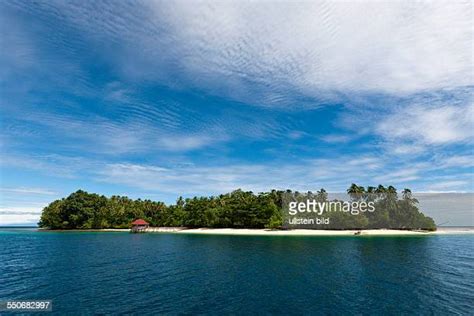 Ahe Island Photos and Premium High Res Pictures - Getty Images