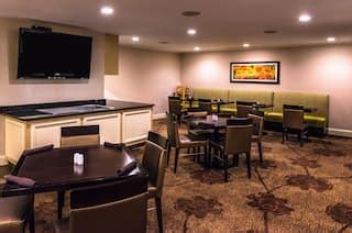 Hilton Garden Inn Detroit-Southfield, MI. Dining