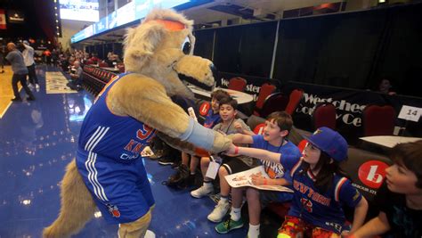 New York Knicks Mascot