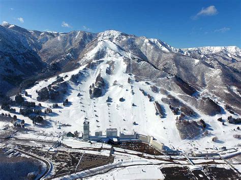 Japan’s Best Ski Resorts - SkiJapan.com