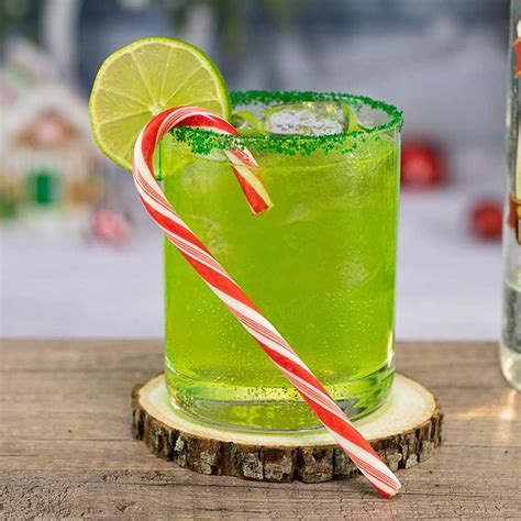 The Grinch Cocktail - Tipsy Bartender | Recipe | Tipsy bartender, Christmas drinks, Christmas ...