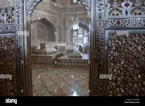 The Taj Mahal mausoleum marble tomb caskets of Shah Jahan and Mumtaz ...