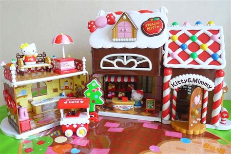 Hello Kitty Gingerbread House | Hello kitty christmas, Hello kitty, Gingerbread house