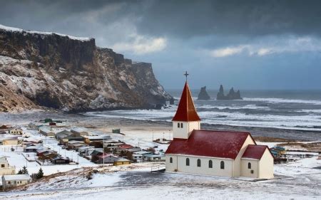 Vík í Mýrdal, Iceland - Religious & Architecture Background Wallpapers ...