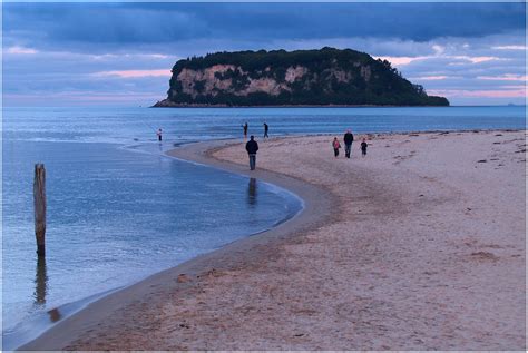 Whangamata Beach - a photo on Flickriver