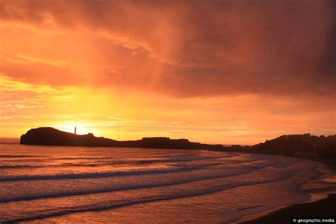 Castlepoint Sunrise - Geographic Media