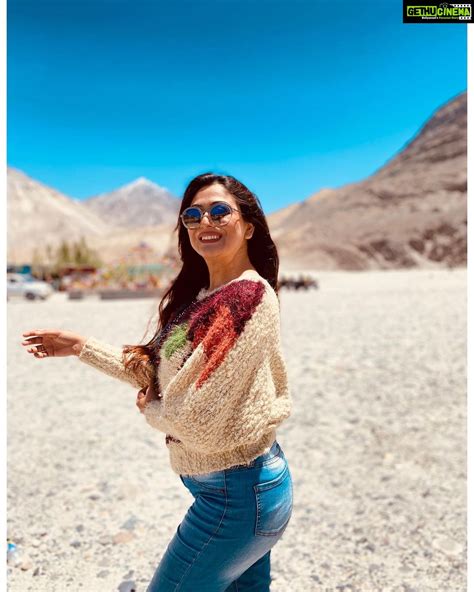 Falaq Naaz Instagram - The Best is yet to come 🌈 Diksit,nubra Valley ...