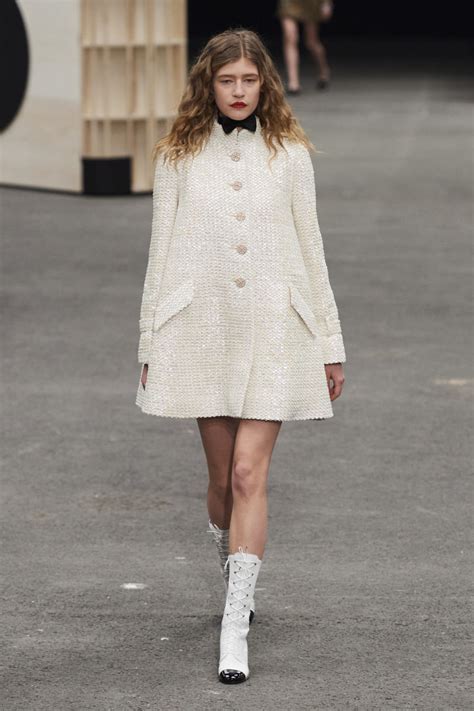 Chanel Does Mini Skirts the Haute Couture Way for Spring 2023 - Fashionista