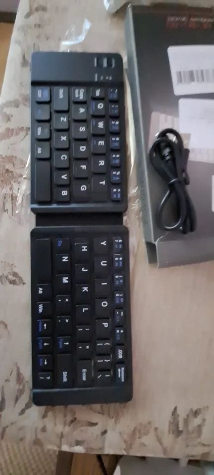 Folding Wireless Keyboard – CyberRaptorTech