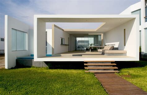 Modern Beach House In Peru | iDesignArch | Interior Design ...