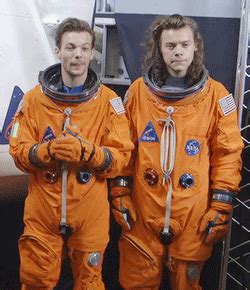 larry is real | GIF | PrimoGIF