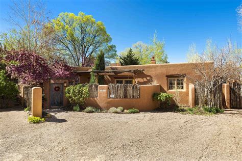 This Classic Pueblo-Style Home in Santa Fe, New Mexico Could Be Yours ...