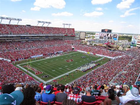 Andrea's Adventures: Sunday Stadium Review - Buccaneers