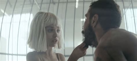 Sia - Elastic Heart feat. Shia LaBeouf & Maddie Ziegler - Mirror Online