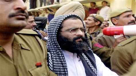 Afzal Guru hanging: Life returns to normal in Kashmir Valley after 7 ...