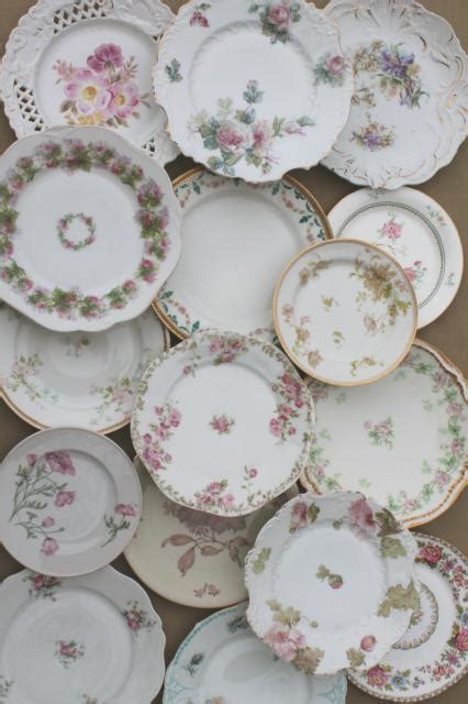 large lot mismatched flowered china plates, antique vintage floral pattern dishes