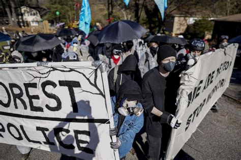 Police and protesters in Atlanta clash over 'Cop City'