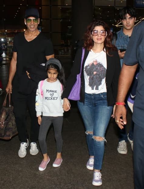 Akshay Kumar and Twinkle Khanna with kids Aarav-Nitara return to Mumbai ...