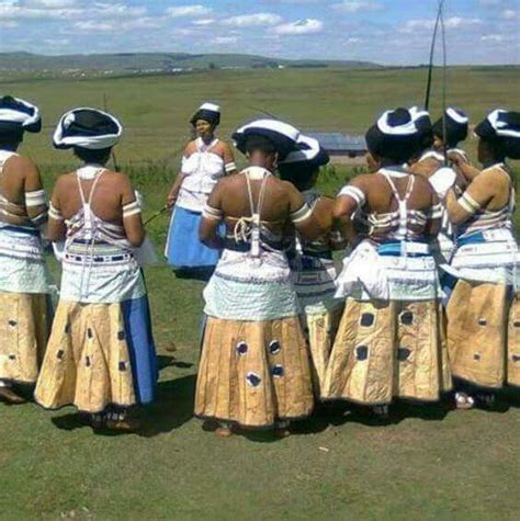 Xhosa married womens' dance or umngqunkqo. Thembu tribe, Eastern Cape ...