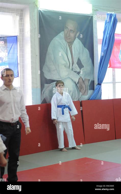 Vladimir putin judo hi-res stock photography and images - Alamy