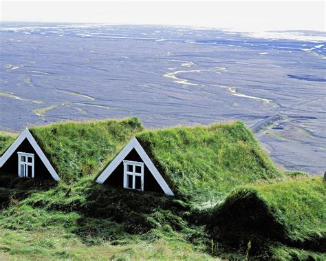 www.rozalitka.com: Houses With The Grass Covered Roof