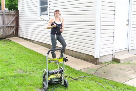 Power Washing Tips for Your House and Siding | The DIY Playbook