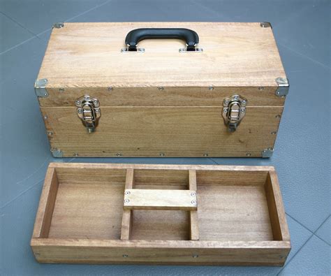 Functional and Sturdy Wooden Toolbox : 17 Steps (with Pictures) - Instructables