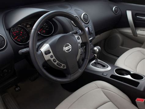 2013 Nissan Rogue: 25 Interior Photos | U.S. News