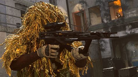 Uh oh, this ghillie suit is literally turning Call of Duty: Warzone ...