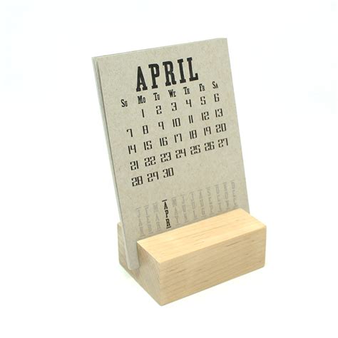 Calendars & Planners 2021 desk calendar with wood stand Paper & Party ...