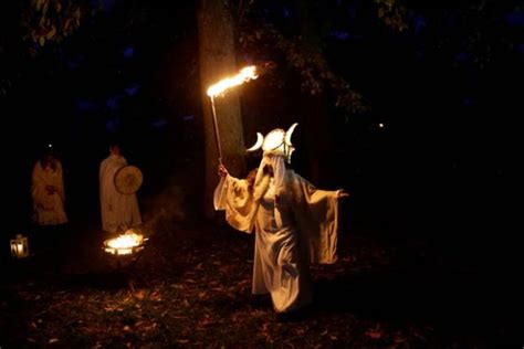 Ireland Keeps Ancient Samhain Alive With Fiery Festival | Science and ...