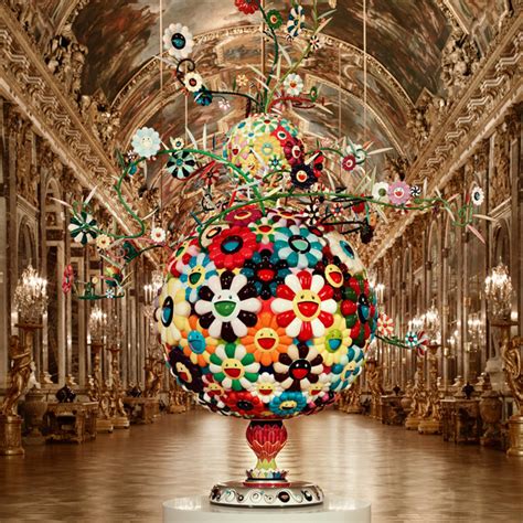 Sculpture II: Takashi Murakami: Flower Matango Palace of Versailles