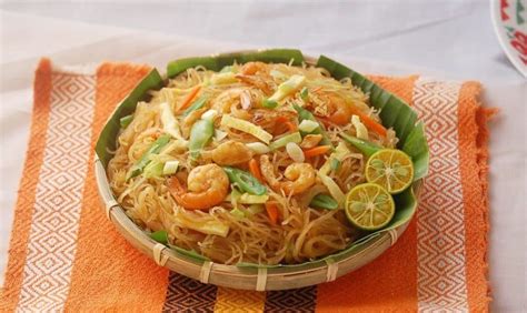 How to Cook the Best Pancit Bihon or Pancit Guisado | Eat Like Pinoy