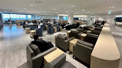 Korean Air Lounge Review: ICN's Prestige Lounge (Seoul) - Jared's Detours