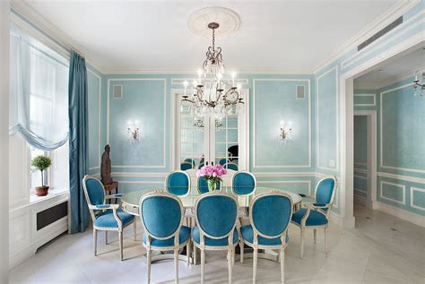 15 Majestic Victorian Dining Rooms That Radiate Color and Opulence