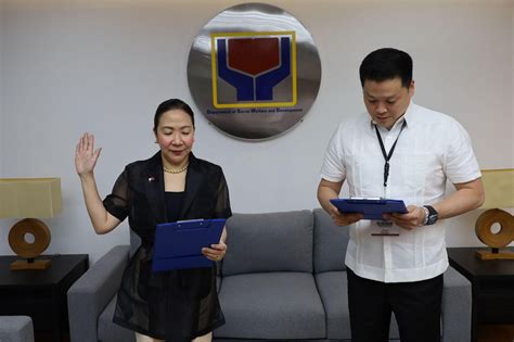 Secretary Gatchalian swears in newly-appointed Undersecretary | DSWD ...