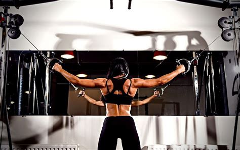 Cable Machine Workouts: The 10 Best Cable Exercises For Effective Gains