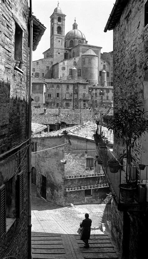 mostlyitaly: Urbino by Vittorio Pandolfi #urbinoresort #tourism #urbino #italy #landscape ...